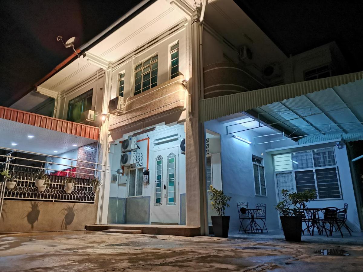 G Fortune Guest House Victoria Green Джорджтаун Экстерьер фото