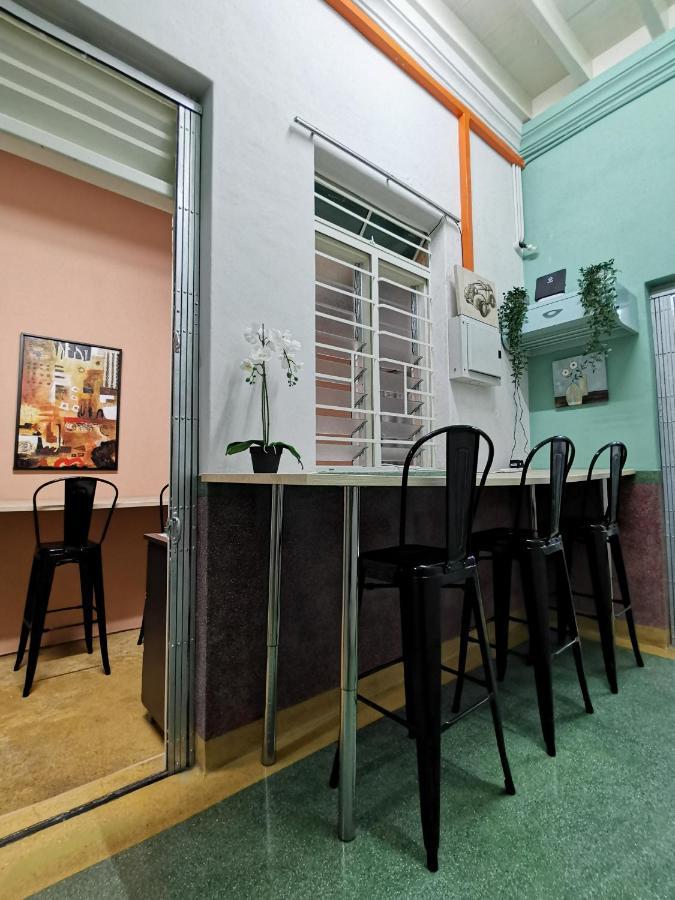 G Fortune Guest House Victoria Green Джорджтаун Экстерьер фото