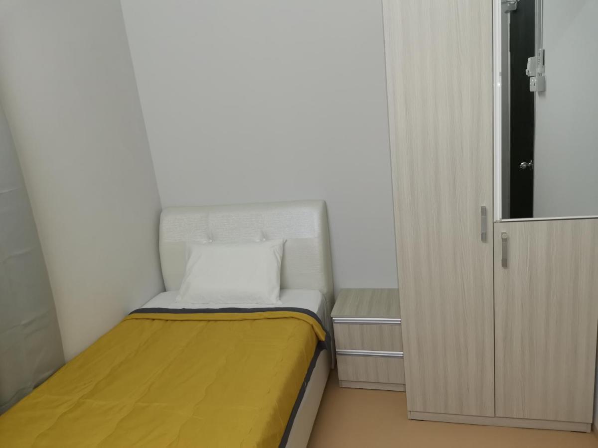 G Fortune Guest House Victoria Green Джорджтаун Экстерьер фото