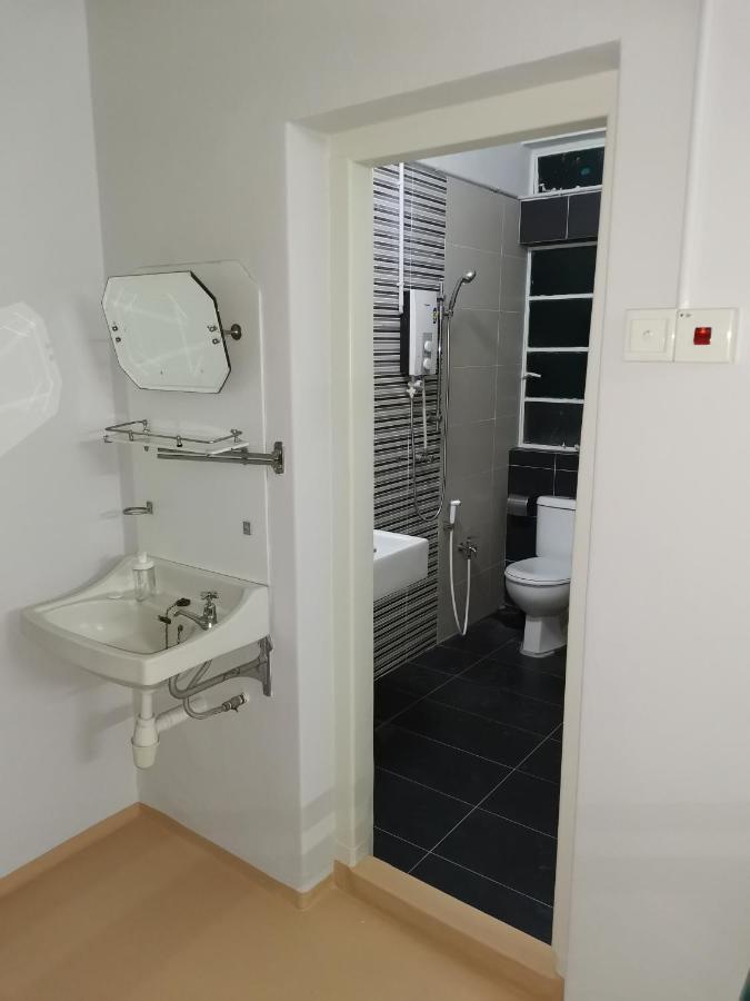 G Fortune Guest House Victoria Green Джорджтаун Экстерьер фото
