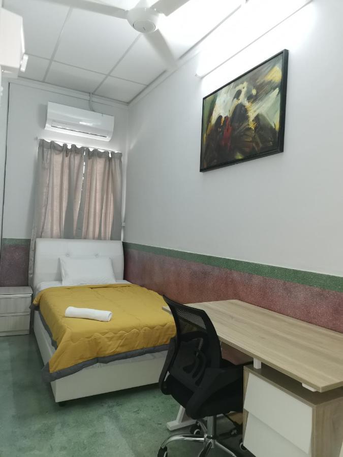 G Fortune Guest House Victoria Green Джорджтаун Экстерьер фото
