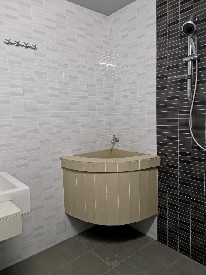 G Fortune Guest House Victoria Green Джорджтаун Экстерьер фото