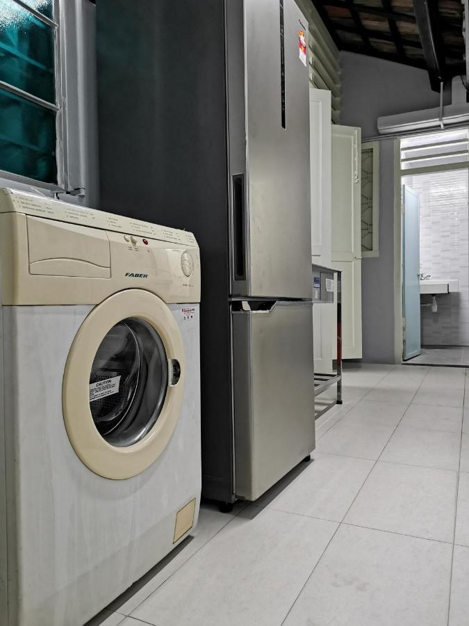 G Fortune Guest House Victoria Green Джорджтаун Экстерьер фото